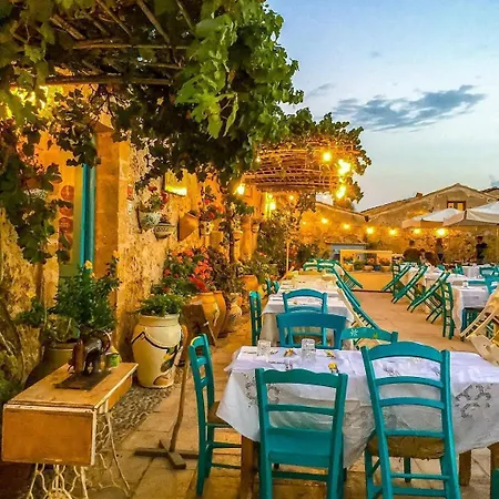 Sicilia Noto San Lorenzo Amaranto *